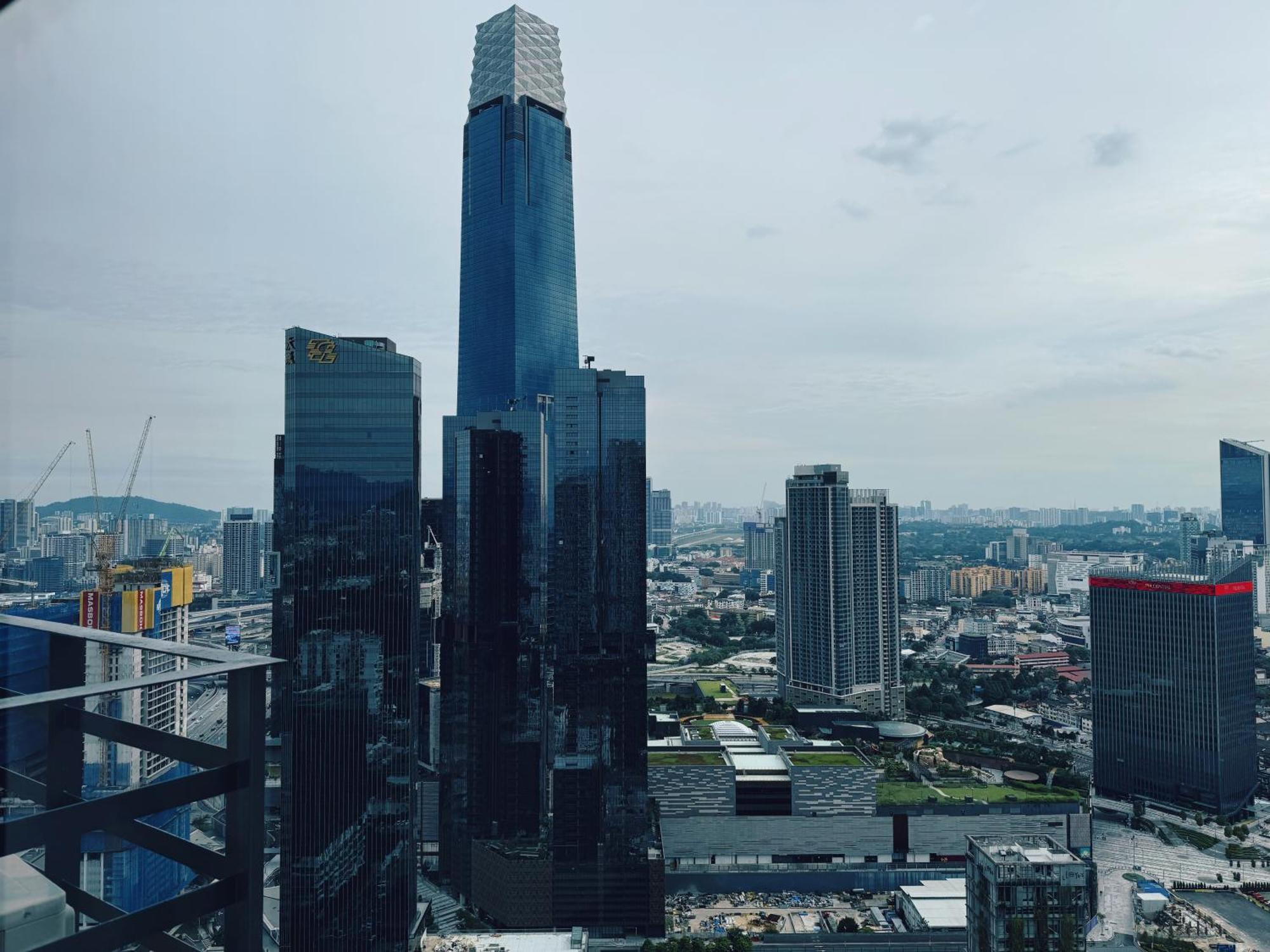 Апартаменты Agile Bukit Bintang Trx By Dormeo Destinations Куала-Лумпур Экстерьер фото